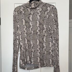H&M Snake Print Long Sleeve Top - Gray and Cream size Large